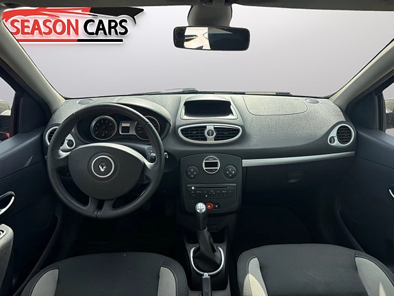 Renault Clio 8 of 11