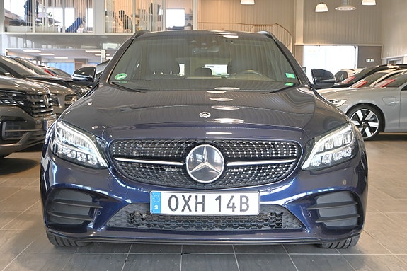 Mercedes-Benz C300 5 of 26