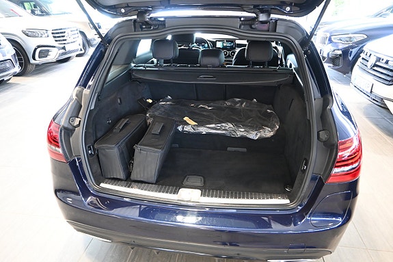 Mercedes-Benz C300 14 of 26