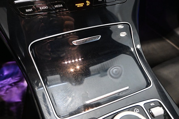 Mercedes-Benz C300 22 of 26