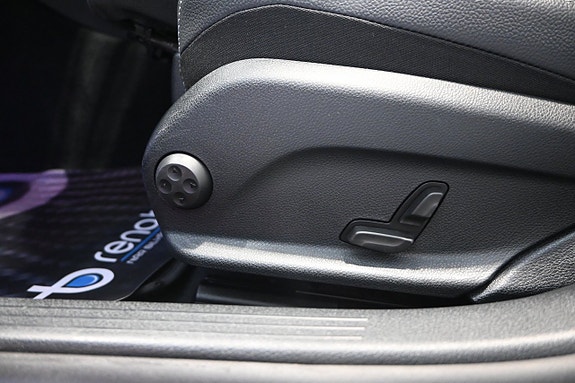 Mercedes-Benz C300 17 of 26