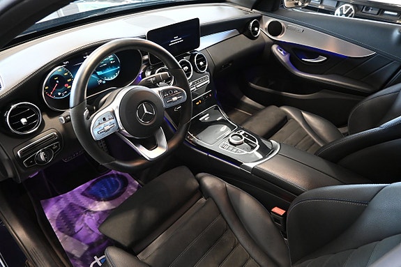 Mercedes-Benz C300 7 of 26