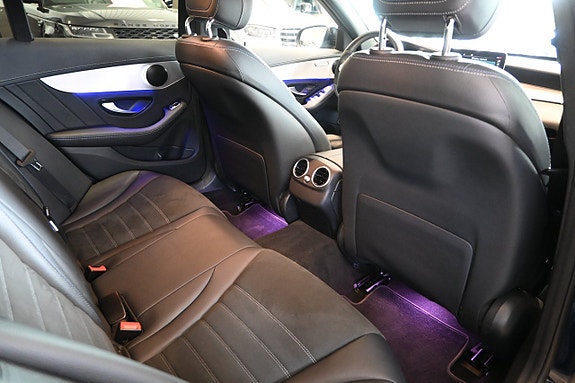 Mercedes-Benz C300 13 of 26