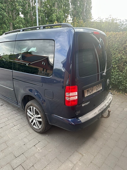 Volkswagen Caddy Maxi 3 of 9