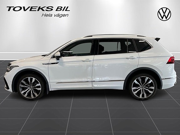Volkswagen Tiguan 2 of 15