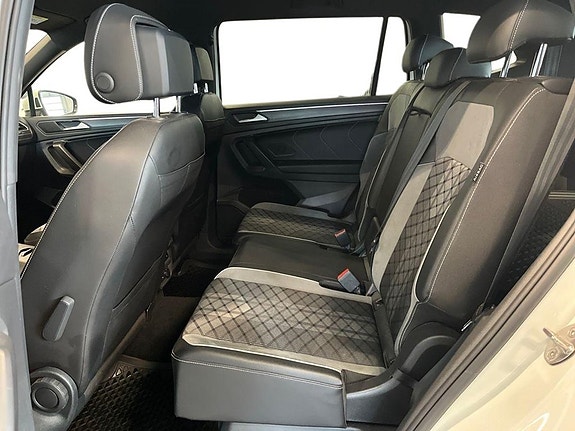 Volkswagen Tiguan 13 of 15