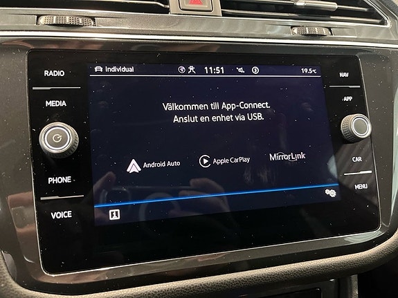 Volkswagen Tiguan 11 of 15
