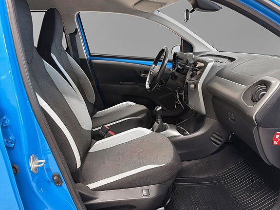 Toyota Aygo 7 of 11