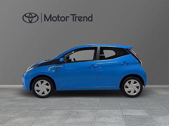 Toyota Aygo 3 of 11