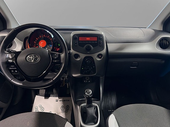 Toyota Aygo 9 of 11