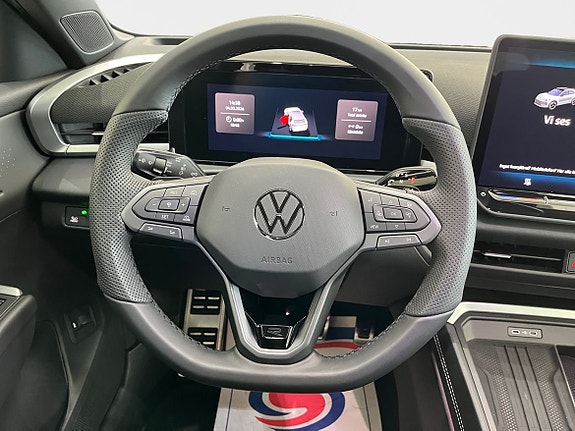 Volkswagen T-Roc 5 of 17