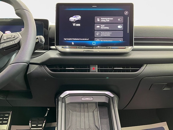 Volkswagen T-Roc 6 of 17