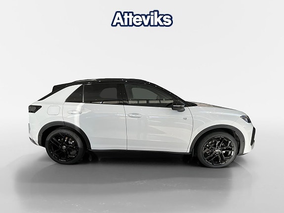 Volkswagen T-Roc 17 of 17
