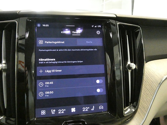 Volvo XC60 20 of 25