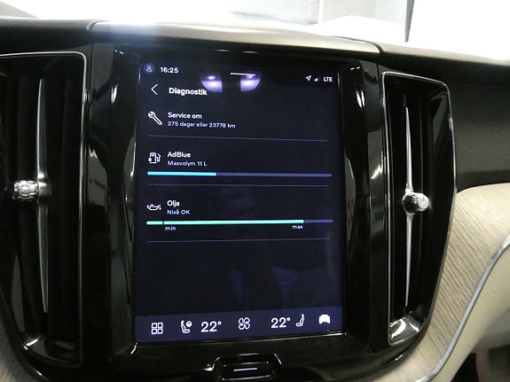 Volvo XC60 21 of 25