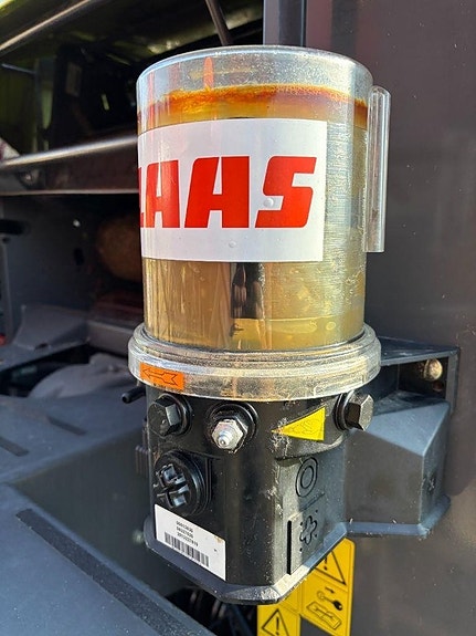 CLAAS Rollant 375 RC Uniwrap 9 of 10