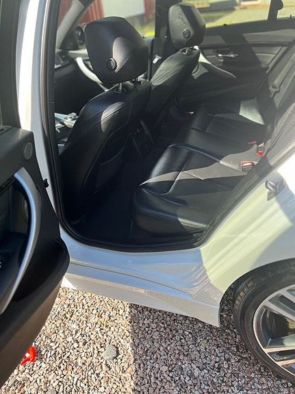 BMW 330d 5 of 13