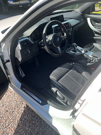BMW 330d 6 of 13