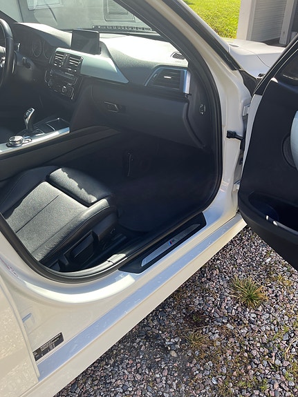 BMW 330d 7 of 13