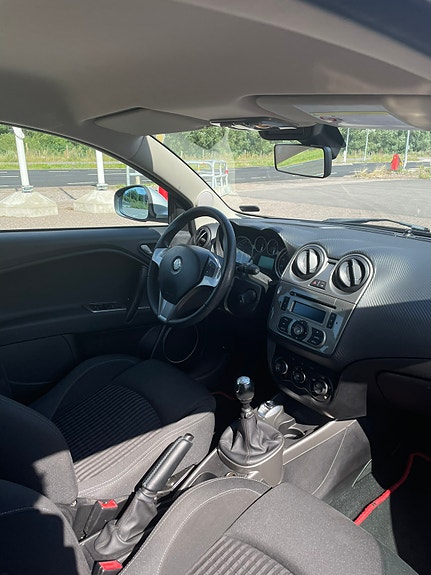 Alfa Romeo MiTo 3 of 13