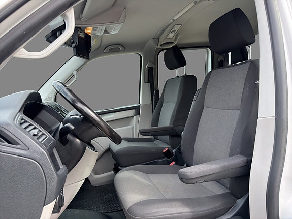 Volkswagen Transporter 13 of 18