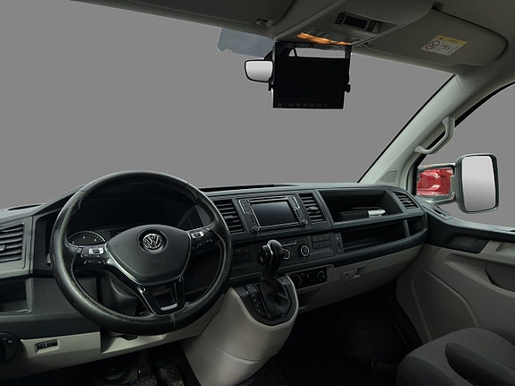 Volkswagen Transporter 12 of 18