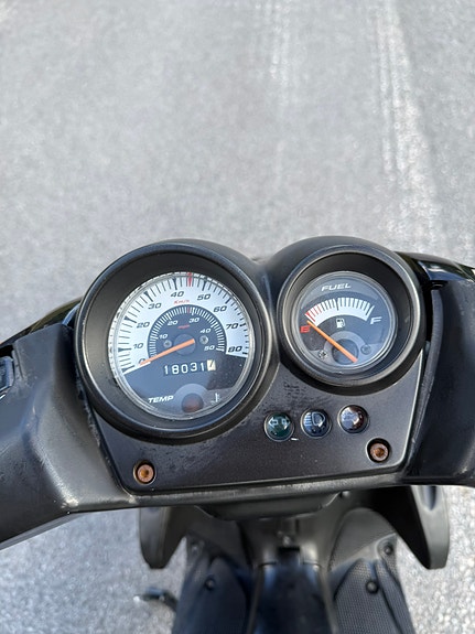Yamaha Aerox 4 of 4
