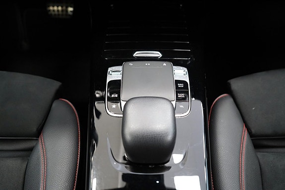Mercedes-Benz A180 17 of 24