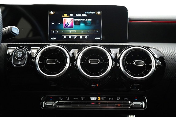 Mercedes-Benz A180 18 of 24