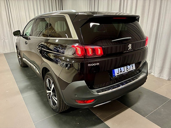 Peugeot 5008 4 of 17