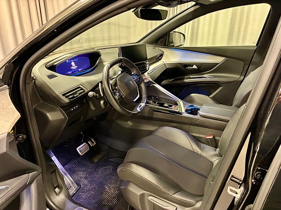Peugeot 5008 8 of 17
