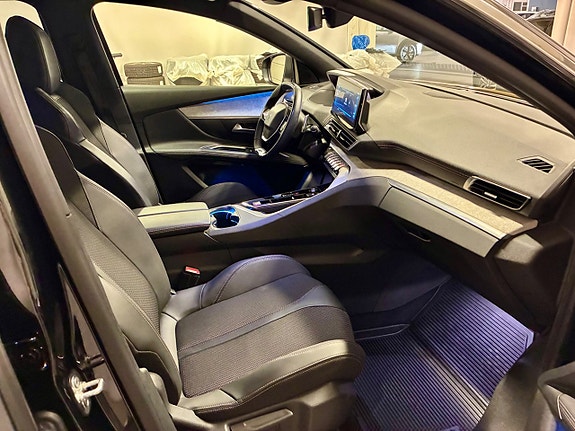 Peugeot 5008 15 of 17