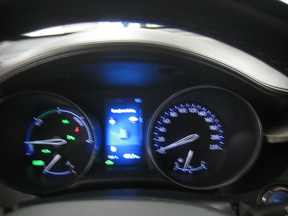 Toyota C-HR 13 of 16