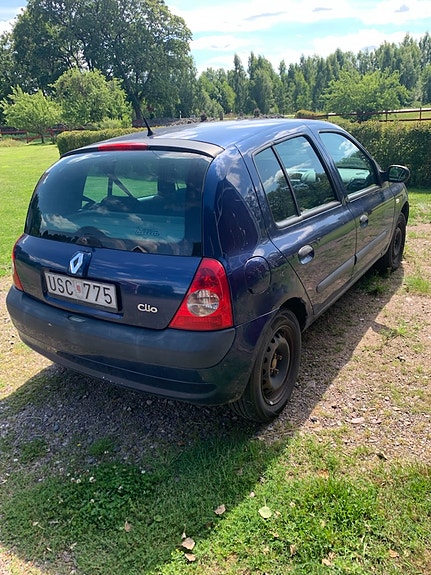 Renault Clio 2 of 5