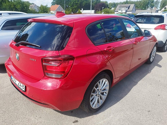 BMW 116i 2 of 3