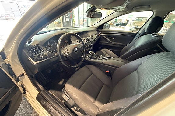 BMW 520d 12 of 30