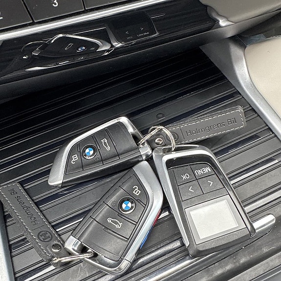 BMW X6 8 of 8