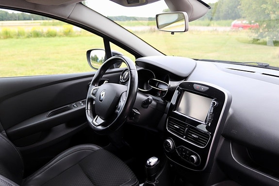 Renault Clio IV 10 of 17