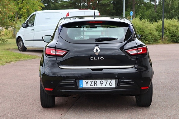 Renault Clio IV 5 of 17