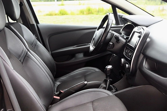 Renault Clio IV 11 of 17