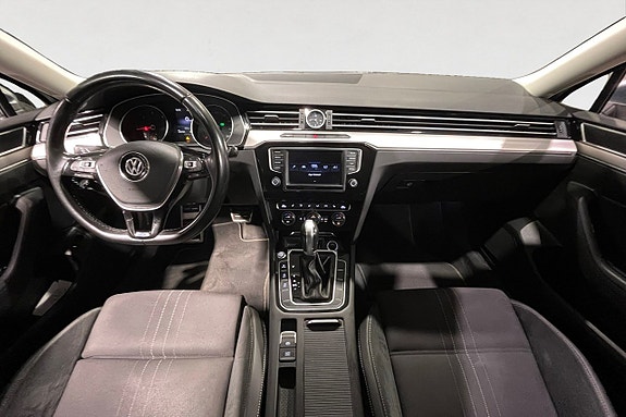 Volkswagen Passat Alltrack 11 of 19