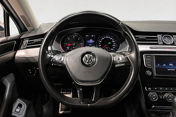 Volkswagen Passat Alltrack 13 of 19