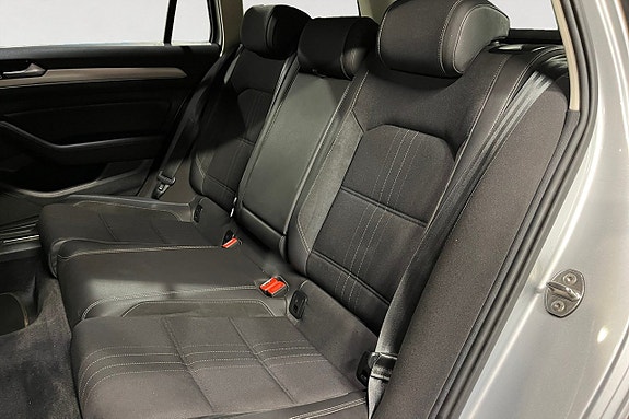 Volkswagen Passat Alltrack 14 of 19