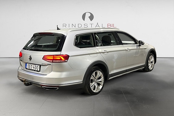 Volkswagen Passat Alltrack 7 of 19