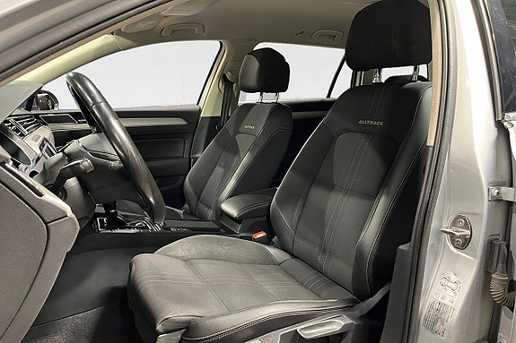 Volkswagen Passat Alltrack 3 of 19