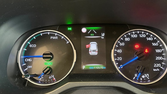 Toyota RAV4 8 of 15