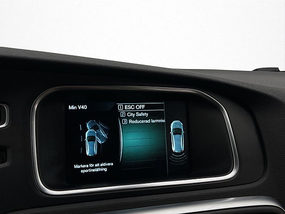 Volvo V40 Cross Country 17 of 30