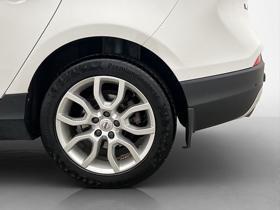 Volvo V40 Cross Country 27 of 30