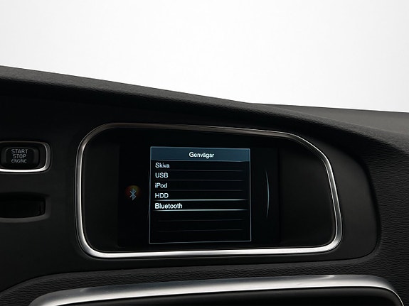 Volvo V40 Cross Country 20 of 30