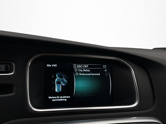 Volvo V40 Cross Country 18 of 30
